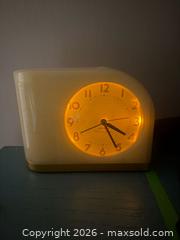 MaxSold Auction: Vintage Big Ben dresser clock, Slag Glass Thimble, and More - Hatboro (Pennsylvania, USA) PARTNER MANAGED Estate Sale Online Auction -  Exton Road