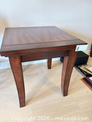 MaxSold Auction: End Table C - London (Ontario, Canada) PARTNER MANAGED Moving Online Auction - Marlene Stewart Place