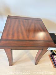 MaxSold Auction: End Table C - London (Ontario, Canada) PARTNER MANAGED Moving Online Auction - Marlene Stewart Place