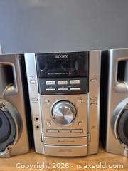 MaxSold Auction: Sony Mini Hi?Fi Component System MHC-EC50, Silver - Ottawa (Ontario, Canada) SELLER MANAGED Downsizing Online Auction - Westhaven Crescent
