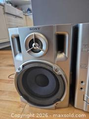 MaxSold Auction: Sony Mini Hi?Fi Component System MHC-EC50, Silver - Ottawa (Ontario, Canada) SELLER MANAGED Downsizing Online Auction - Westhaven Crescent