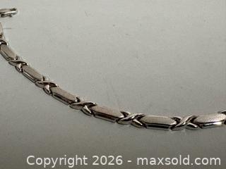 MaxSold Auction: 10K White GOLD Bracelet-Marked - Toronto (Ontario, Canada) SELLER MANAGED Reseller Online Auction - Chesswood Drive