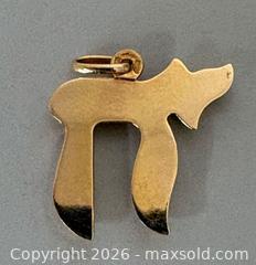 MaxSold Auction: 14K GOLD Chai Pendant - Toronto (Ontario, Canada) SELLER MANAGED Reseller Online Auction - Chesswood Drive