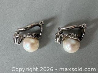 MaxSold Auction: 18K GOLD Cultured Pearl Clip on Earrings with DIAMOND Accents-Marked - Toronto (Ontario, Canada) SELLER MANAGED Reseller Online Auction - Chesswood Drive