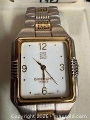 MaxSold Auction: Men's GIVENCHY Watch, FITBIT Charge 2, and APPLE Watch Band - Toronto (Ontario, Canada) SELLER MANAGED Reseller Online Auction - Chesswood Drive