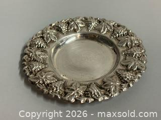 MaxSold Auction: STERLING SILVER Tray-Marked  - Toronto (Ontario, Canada) SELLER MANAGED Reseller Online Auction - Chesswood Drive
