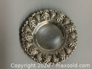 MaxSold Auction: STERLING SILVER Tray-Marked  - Toronto (Ontario, Canada) SELLER MANAGED Reseller Online Auction - Chesswood Drive