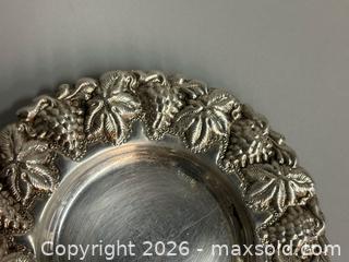 MaxSold Auction: STERLING SILVER Tray-Marked  - Toronto (Ontario, Canada) SELLER MANAGED Reseller Online Auction - Chesswood Drive