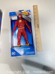 MaxSold Auction: Lot of 4 DC Action Figures: Batman, Wonder Woman, The Flash, Small Batman - Warwick (Rhode Island, USA) SELLER MANAGED Reseller Online Auction - Warwick Avenue