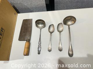 MaxSold Auction: Mixed Vintage Silver-Plated Flatware & Cutlery Lot - Warwick (Rhode Island, USA) SELLER MANAGED Reseller Online Auction - Warwick Avenue