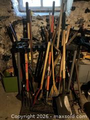 MaxSold Auction: Assorted hand yard tools - Baltimore (Maryland, USA) SELLER MANAGED Downsizing Online Auction - Parkwood Avenue