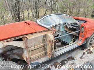 MaxSold Auction: 1975 MG MGB Convertible Roadster Red C VIN: GHN5UF371105 - Lombardy (Ontario, Canada) Estate Sale Online Auction - Berry Park Lane