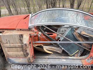 MaxSold Auction: 1975 MG MGB Convertible Roadster Red C VIN: GHN5UF371105 - Lombardy (Ontario, Canada) Estate Sale Online Auction - Berry Park Lane