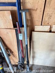 MaxSold Auction: Hi-Lift / Farm Jack by Hi-Lift B - Lombardy (Ontario, Canada) Estate Sale Online Auction - Berry Park Lane