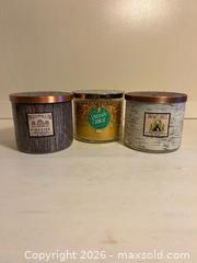 MaxSold Auction: Bath & Body Works 6 Medium 3-Wick Jar Candles (Glass Jars) - Toronto (Ontario, Canada) SELLER MANAGED Moving Online Auction - Howard Park Avenue
