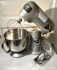 MaxSold Auction: Cuisinart Precision Master 5.5-Quart Stand Mixer – 500W, 12-Speed, Grey, Brand New In Box - Toronto (Ontario, Canada) SELLER MANAGED Moving Online Auction - Howard Park Avenue