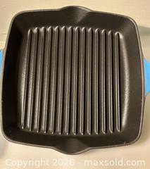 MaxSold Auction: Kuhn Rikon Cast Iron Grill Pan – 26cm/10.25”, Blue Enamel, Swiss Design, In Box - Toronto (Ontario, Canada) SELLER MANAGED Moving Online Auction - Howard Park Avenue