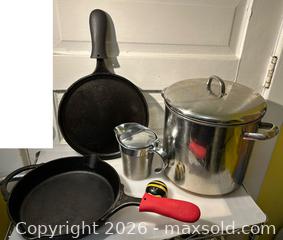 MaxSold Auction: Lodge & Pioneer Woman Cast Iron Skillets with Stainless Steel Stock Pot & Creamer - Toronto (Ontario, Canada) SELLER MANAGED Moving Online Auction - Howard Park Avenue