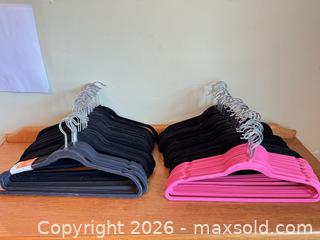 MaxSold Auction: Neatfreak Velvet Clothing Hangers with Chrome Hooks, Black & Pink - Toronto (Ontario, Canada) SELLER MANAGED Moving Online Auction - Howard Park Avenue