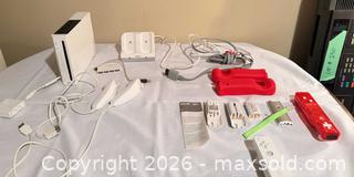 MaxSold Auction: Nintendo Wii Console RVL-001 (White) - Toronto (Ontario, Canada) SELLER MANAGED Moving Online Auction - Howard Park Avenue