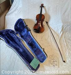 MaxSold Auction: Violin with Case, Bow & Accessories – Complete Starter Set - Toronto (Ontario, Canada) SELLER MANAGED Moving Online Auction - Howard Park Avenue