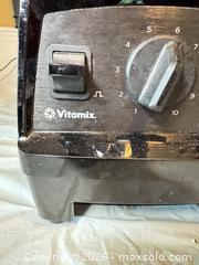 MaxSold Auction: Vitamix Blender – Model VM0197, 10-Speed, Large Container, Assembled in USA (2019) - Toronto (Ontario, Canada) SELLER MANAGED Moving Online Auction - Howard Park Avenue