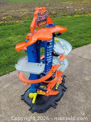 MaxSold Auction: Hot Wheels City Ultimate Garage Playset Incomplete No Cars  - East Cocalico Township (Pennsylvania, USA) SELLER MANAGED Downsizing Online Auction - Stevens Road