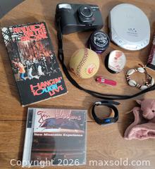 MaxSold Auction: Various Junk Drawer Lot #1 - East Cocalico Township (Pennsylvania, USA) SELLER MANAGED Downsizing Online Auction - Stevens Road