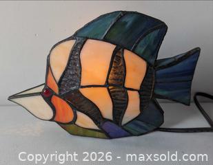 MaxSold Auction: Vintage Stained Glass Angel Fish Table Accent Lamp Works Fine - Toronto (Ontario, Canada) PARTNER MANAGED Reseller Online Auction - Railside Road