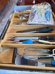 MaxSold Auction: Mixed Kitchen Cutlery & Utensils Lot — Cutlery, Honing Rod, Utensils B - Toronto (Ontario, Canada) Downsizing Online Auction - Bonacres Avenue