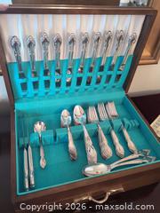 MaxSold Auction: Rogers & Bro. Silverplate Flatware Set — Silvery Mist Pattern B - Toronto (Ontario, Canada) Downsizing Online Auction - Bonacres Avenue