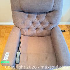 MaxSold Auction: VivaLift Power Lift Recliner D - Toronto (Ontario, Canada) Downsizing Online Auction - Bonacres Avenue