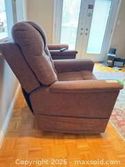 MaxSold Auction: VivaLift Power Lift Recliner D - Toronto (Ontario, Canada) Downsizing Online Auction - Bonacres Avenue