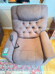 MaxSold Auction: VivaLift Power Lift Recliner Fabric 36 x 36 x 43 D - Toronto (Ontario, Canada) Downsizing Online Auction - Bonacres Avenue