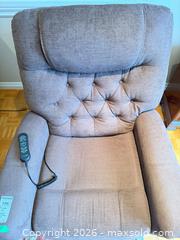 MaxSold Auction: VivaLift Power Lift Recliner Fabric 36 x 36 x 43 D - Toronto (Ontario, Canada) Downsizing Online Auction - Bonacres Avenue