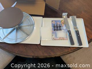 MaxSold Auction: Goutime Cake Turntable 12" Aluminium Professional Cake Decorating Supplies Kit Set, Rotati - Vancouver (British Columbia, Canada) SELLER MANAGED Downsizing Online Auction - Shaughnessy Street