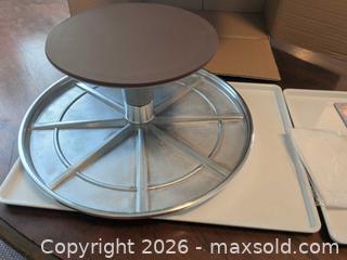 MaxSold Auction: Goutime Cake Turntable 12" Aluminium Professional Cake Decorating Supplies Kit Set, Rotati - Vancouver (British Columbia, Canada) SELLER MANAGED Downsizing Online Auction - Shaughnessy Street