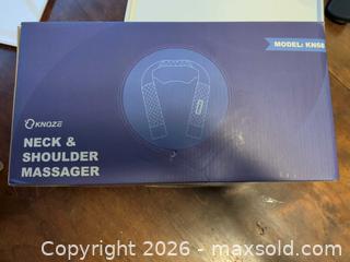 MaxSold Auction: KNOZE KN68 Neck & Shoulder Massager - Black - Vancouver (British Columbia, Canada) SELLER MANAGED Downsizing Online Auction - Shaughnessy Street