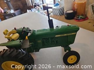 MaxSold Auction: John Deere Diecast Model Tractors 1:32 Lot of 2 - Elizabethtown-Kitley (Ontario, Canada) PARTNER MANAGED Estate Sale Online Auction - Rocksprings Road