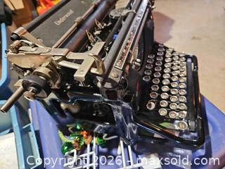 MaxSold Auction: Underwood Manual Mechanical Typewriter, Black Vintage - Elizabethtown-Kitley (Ontario, Canada) PARTNER MANAGED Estate Sale Online Auction - Rocksprings Road