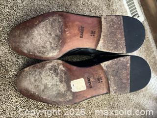 MaxSold Auction: Bally Men's Black Leather Ankle Boots Size 7 - Ogden (New York, USA) SELLER MANAGED Downsizing Online Auction - Village Hill Drive