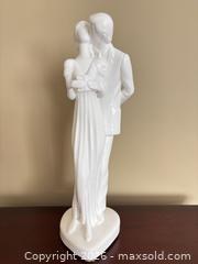 MaxSold Auction: Royal Doulton White Porcelain Romantic Couple Figurine, 8–12 in - Kitchener (Ontario, Canada) SELLER MANAGED Downsizing Online Auction - Templeton Drive