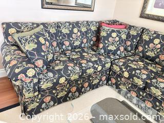 MaxSold Auction: Traditional Fabric Sectional Sofa with Floral Pattern - Kitchener (Ontario, Canada) SELLER MANAGED Downsizing Online Auction - Templeton Drive