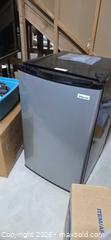 MaxSold Auction: Magic Chef Mini Refrigerator Compact Fridge Stainless Steel - Commerce City (Colorado, USA) SELLER MANAGED Estate Sale Online Auction - E. 99th Avenue