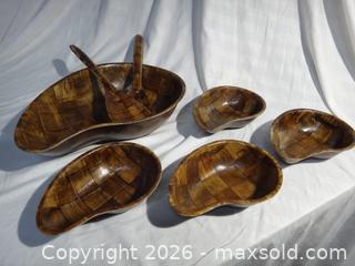 MaxSold Auction: VINTAGE MCM WEAVEWOOD TEARDROP BOWL SET - Ajax (Ontario, Canada) SELLER MANAGED Downsizing Online Auction - Noake Crescent