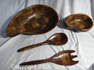 MaxSold Auction: VINTAGE MCM WEAVEWOOD TEARDROP BOWL SET - Ajax (Ontario, Canada) SELLER MANAGED Downsizing Online Auction - Noake Crescent