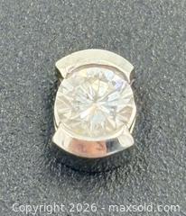 MaxSold Auction: 14k Gold 0.22 ct Canadian Diamond Pendant - Esquimalt (British Columbia, Canada) PARTNER MANAGED Reseller Online Auction - Lampson Street