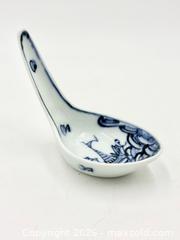 MaxSold Auction: Antique Chinese Blue and White porcelain soup spoon - Esquimalt (British Columbia, Canada) PARTNER MANAGED Reseller Online Auction - Lampson Street
