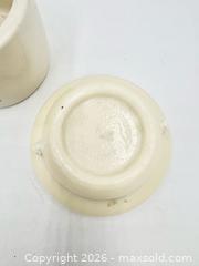 MaxSold Auction: Vintage ceramic trinket case  - Esquimalt (British Columbia, Canada) PARTNER MANAGED Reseller Online Auction - Lampson Street
