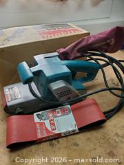 MaxSold Auction: Belt sander - Oak Bay (British Columbia, Canada) SELLER MANAGED Moving Online Auction - Kinross Avenue